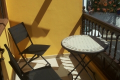 Terrasse mit Bistrotisch